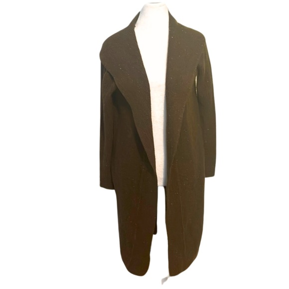 Aritzia Sweaters - EUC Cashmere/Wool Blend Talula Cardigan with Hood